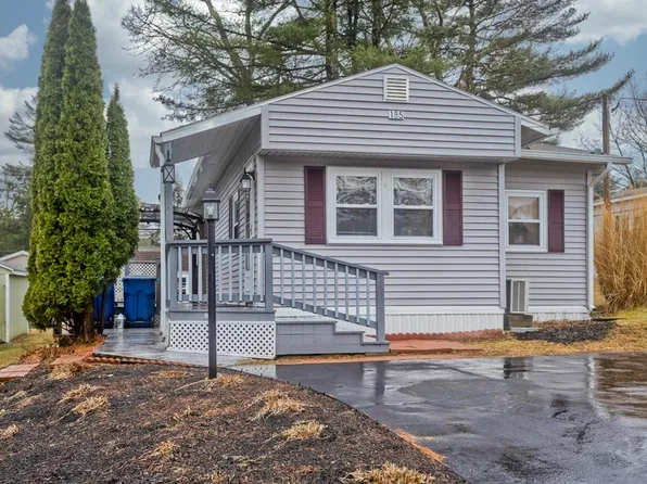 281 Chauncey Walker St #185, Belchertown, MA 01007