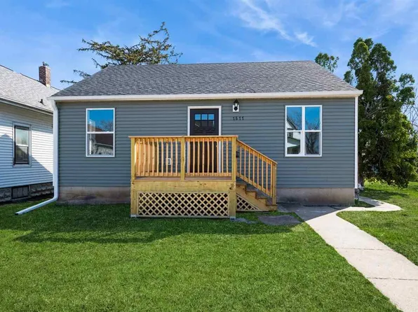 1811 K St SW, Cedar Rapids, IA 52404