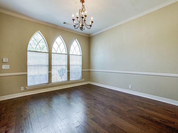 5th image of 111 Dunford Dr