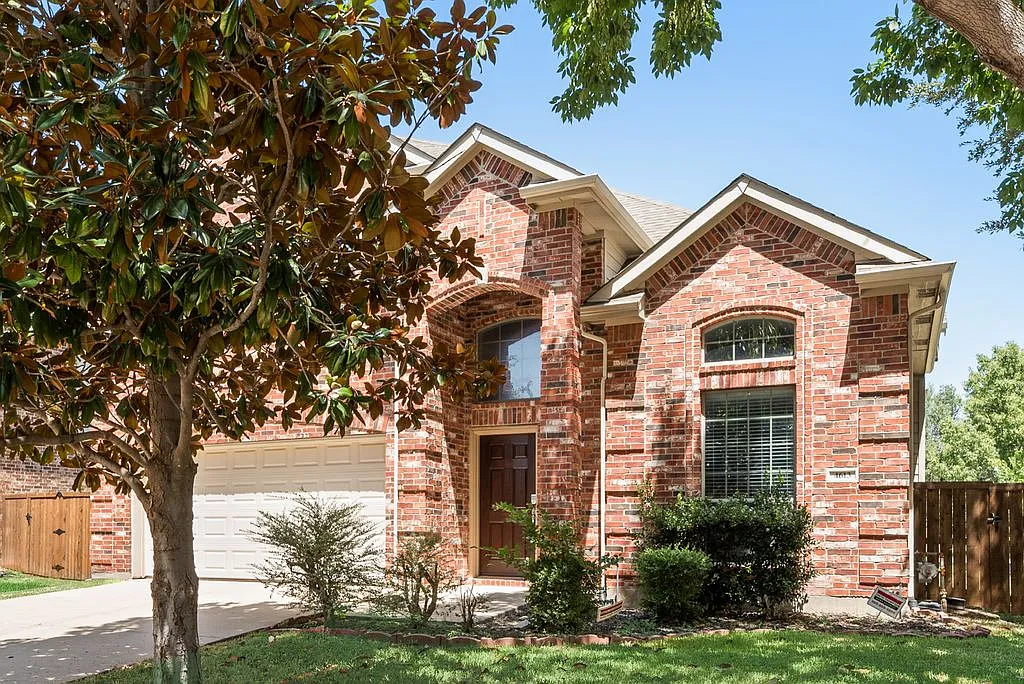 4 bed, 2.5 bath, 2619 sqft, $2,850 — Photo 3