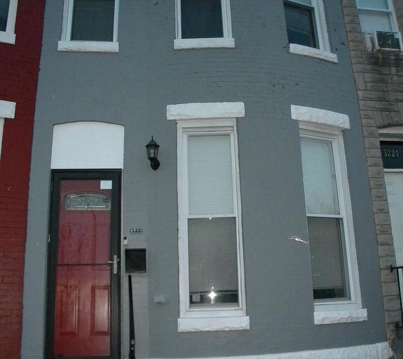 1st image of 3222 Barclay St