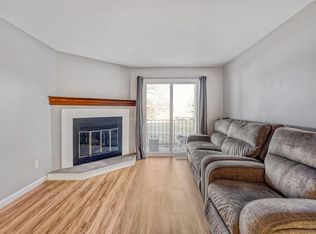 1713 Fulham St APT F, Lauderdale, MN 55113