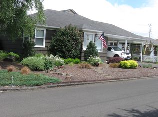 1702 11th St, Tillamook, OR 97141