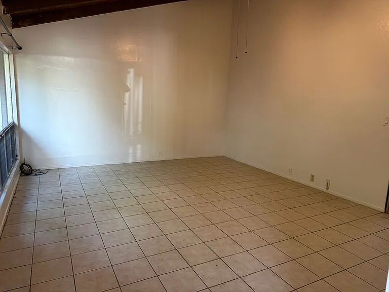 949 Wainiha St — Photo 5