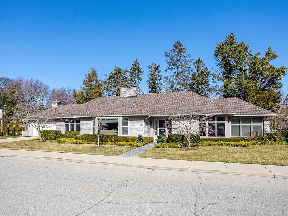 1st image of 824 Park Ln