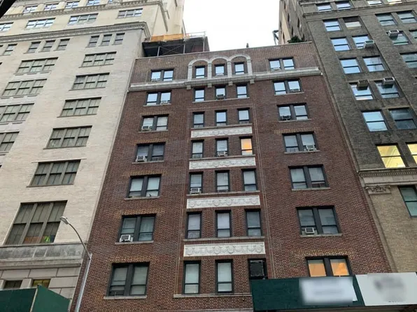 120 W 58th St APT 1C, New York, NY 10019