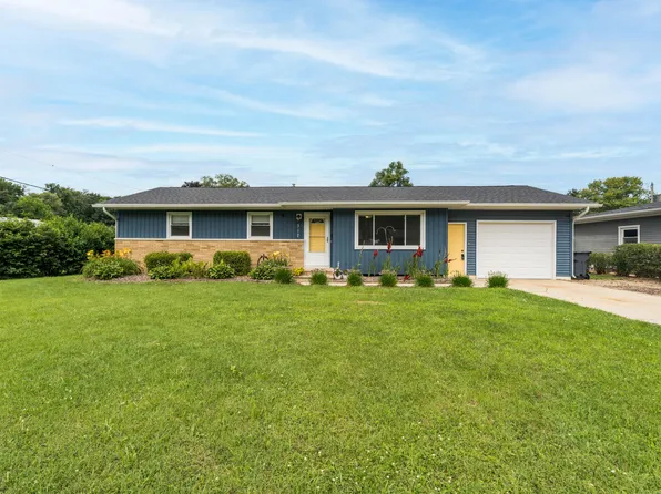 317 E Washington St, Berrien Springs, MI 49103