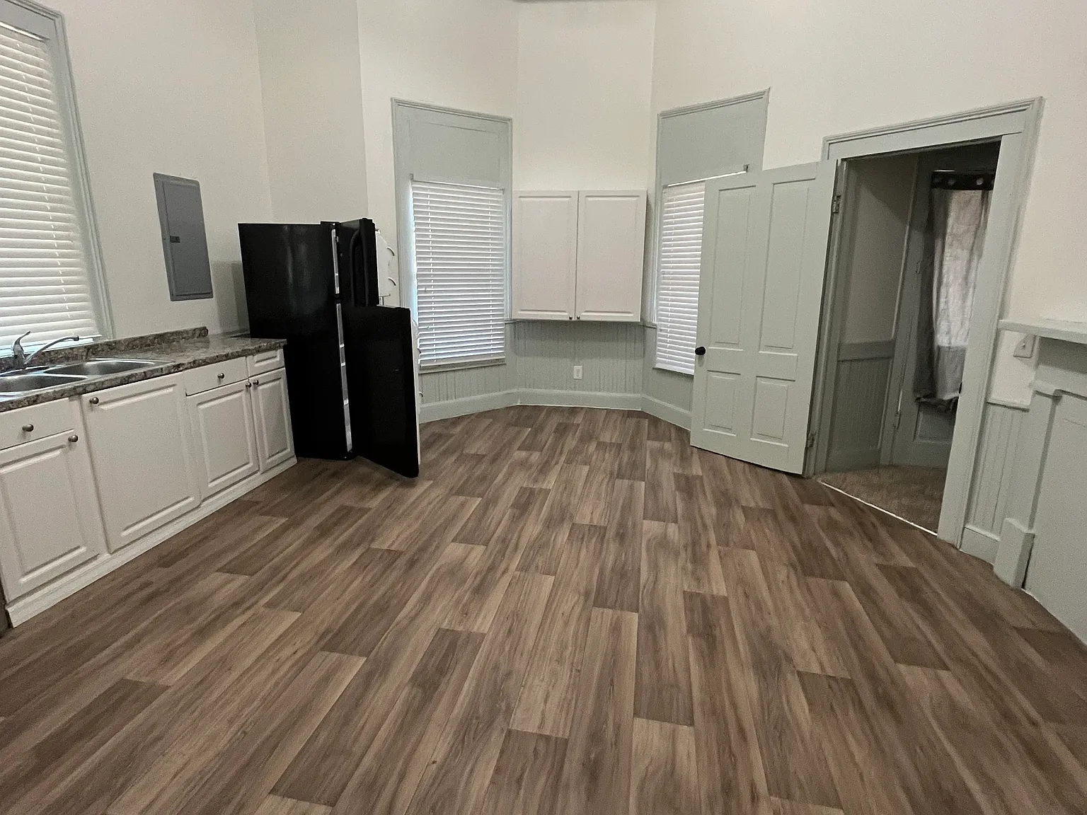 2 bed, 750 sqft, $850 — Photo 3