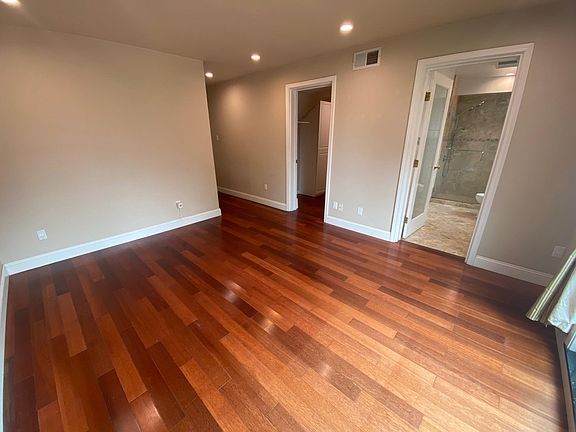 2nd image of 2239 39th Ave