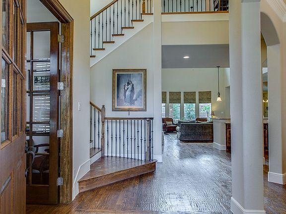 4th image of 4153 Forest Park Ln