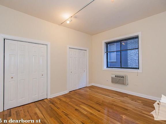 5th image of 1425 N Dearborn St #1015