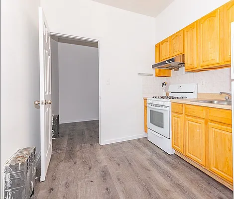 Rented by Building Equity Real Estate LLC | media 10