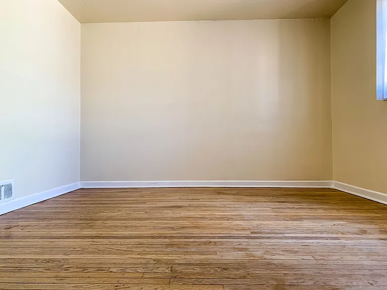 2 Bedroom with Hardwood Floors — Photo 24