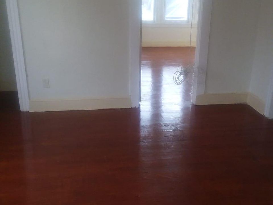 2nd image of 146 Poplar St #1