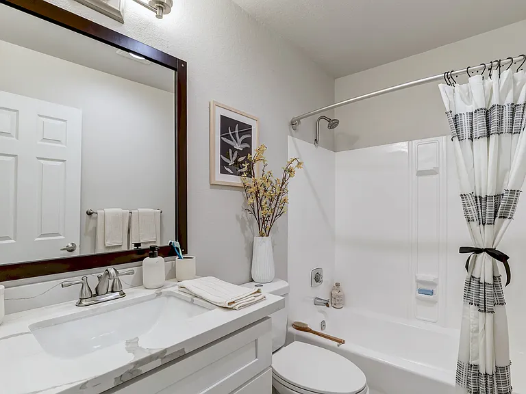 Stonewood Apartments Homes — Photo 17