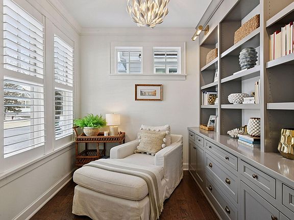 5th image of 4532 Rutledge Ave