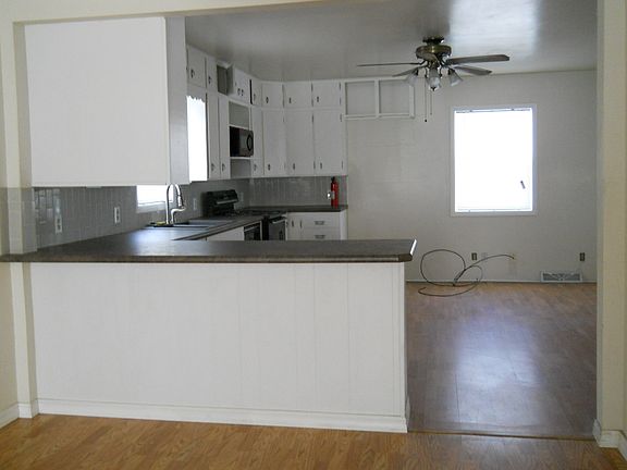4th image of 715 E 5th St