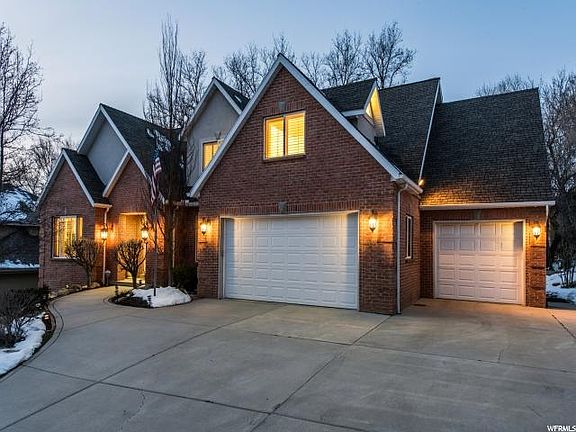 2nd image of 2945 E Alvera Dr