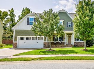 2504 Thorngrove Ct, Fayetteville, NC 28303