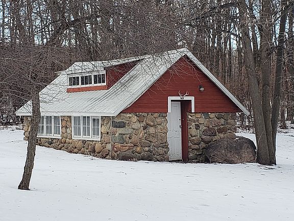 Stone shed, with Steel Roof.