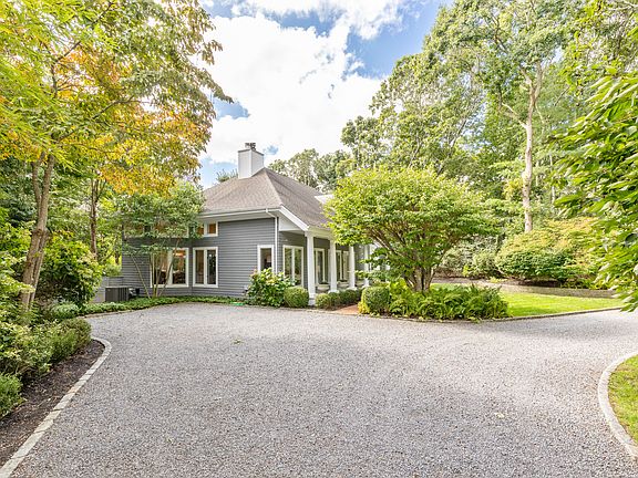 2nd image of 15 Farm Ln