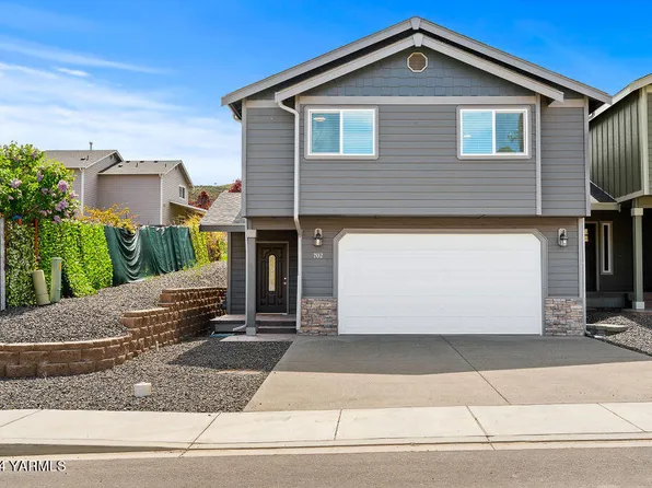 702 Southern Ave, Selah, WA 98942