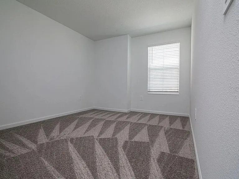 2821 Armstrong Ave — Photo 32