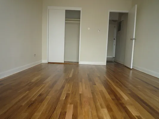 Rented by Kings & Queens | media 6