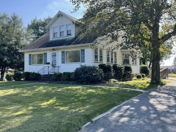 315 N Broad St, Carneys Point, NJ 08069