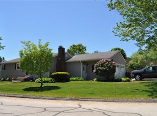 11 Meredith Dr, Coventry, RI 02816