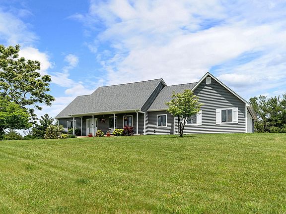 3rd image of 85 Shackelford Ln