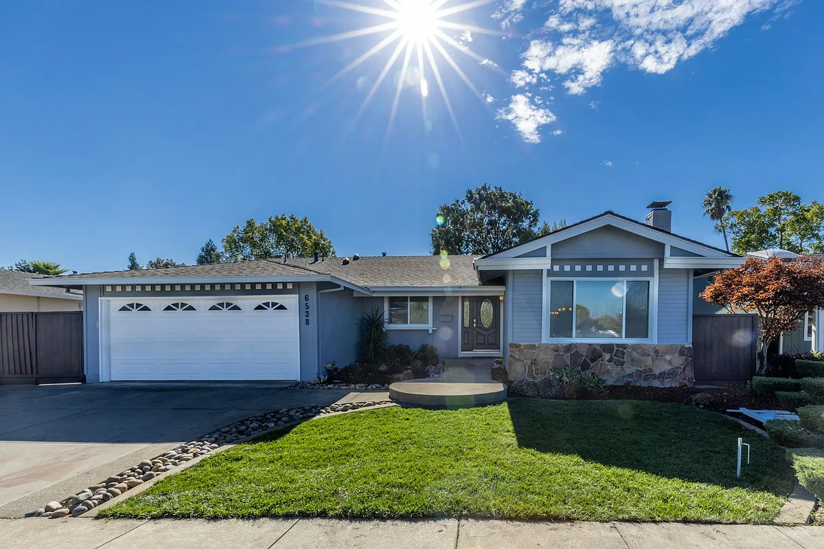 Building Photo - 6538 Inglewood Dr
