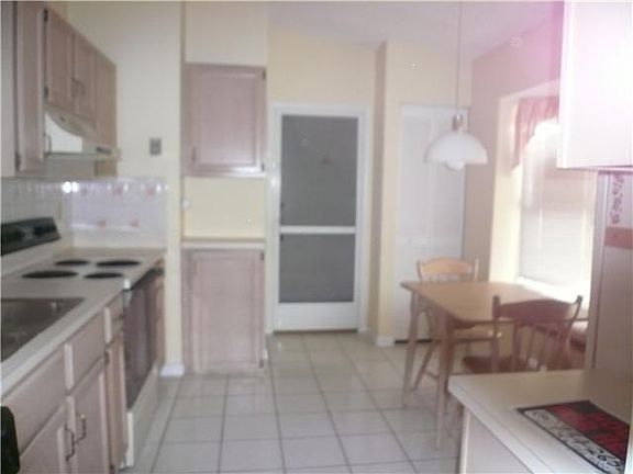 2nd image of 29 Bentwater Cir #29