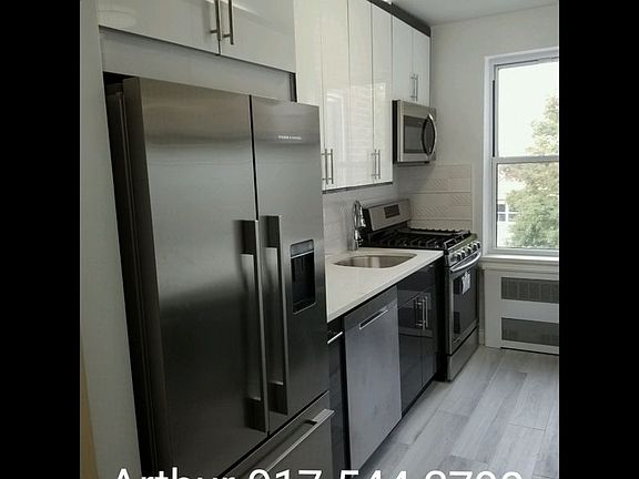 2nd image of 6361 Yellowstone Blvd APT 4F