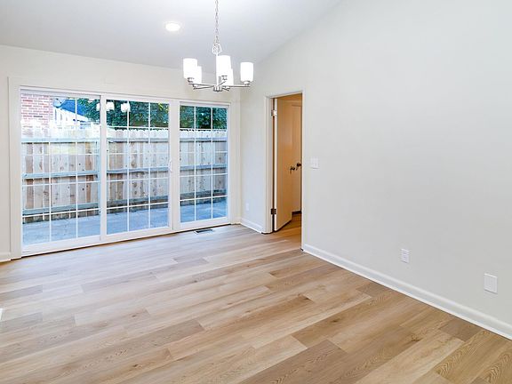 5th image of 801 Stewart Ave