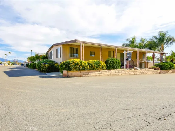32600 State Highway 74 Space 8, Hemet, CA 92545