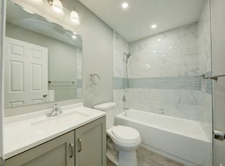 21455 E Thirteen Mile Rd, Saint Clair Shores, MI 48082