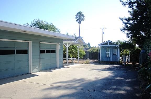 3rd image of 118 Pacheco Ave