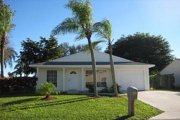 Home For Sale In Country Park