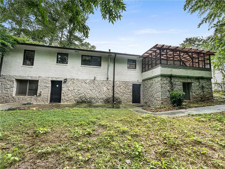 1685 Dunwoody Pl NE #BOTTOM