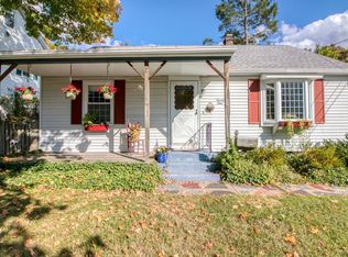 29 Harkness Ave, Springfield, MA 01118