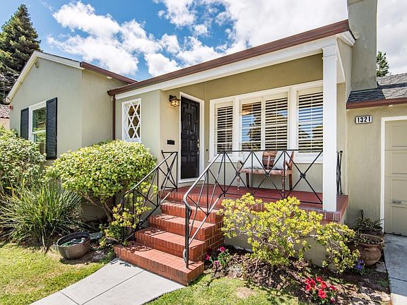 2nd image of 1321 Laguna Ave
