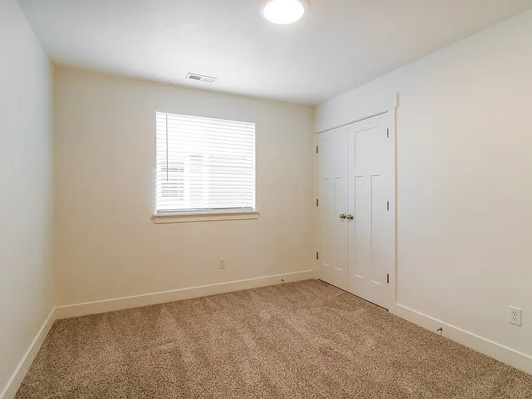 4907 E Breezy Patch Rd — Photo 14