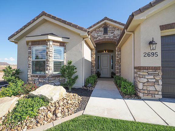 3rd image of 2695 W Trasimeno Dr