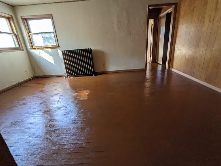 501 W Adams St #4 — Photo 2