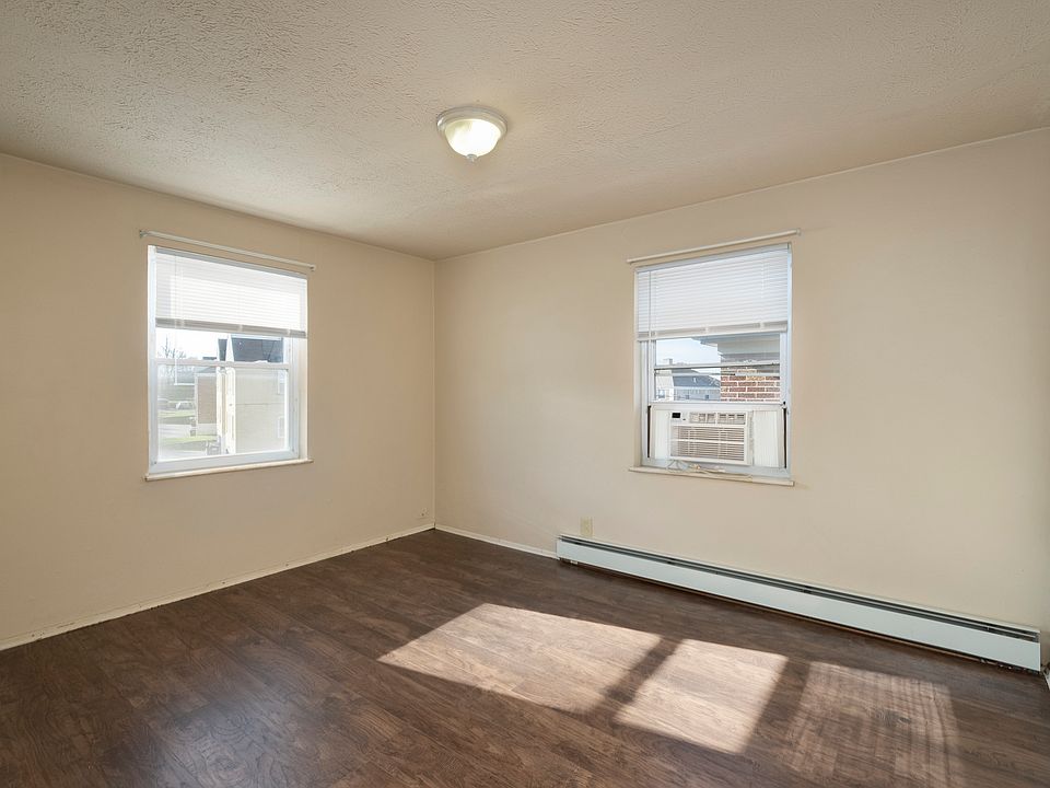 1st image of 31 Gahl Ter APT D