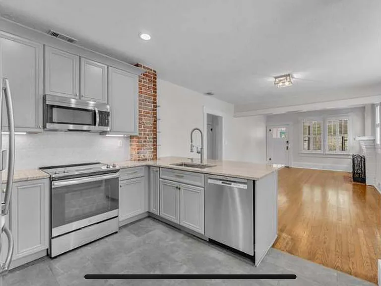 300 E Harvard St #A — Photo 7
