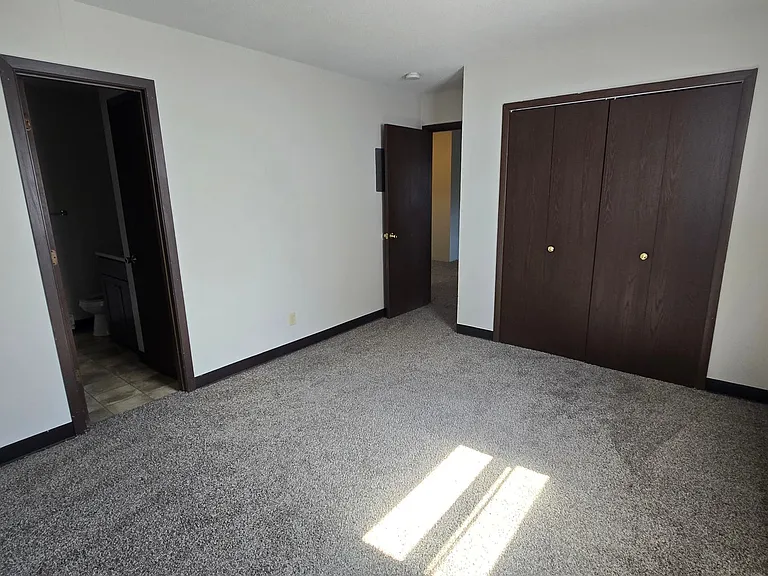 4712 N Sussex Rd — Photo 8