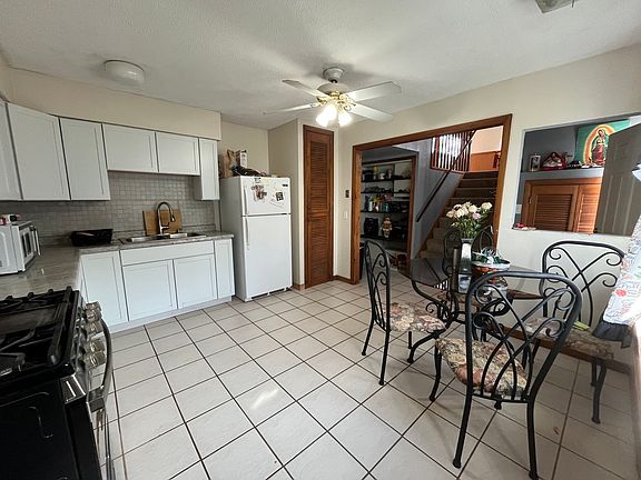 4th image of 225 Malibu Dr