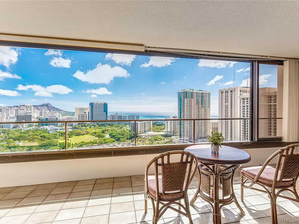 1910 Ala Moana Blvd #28C